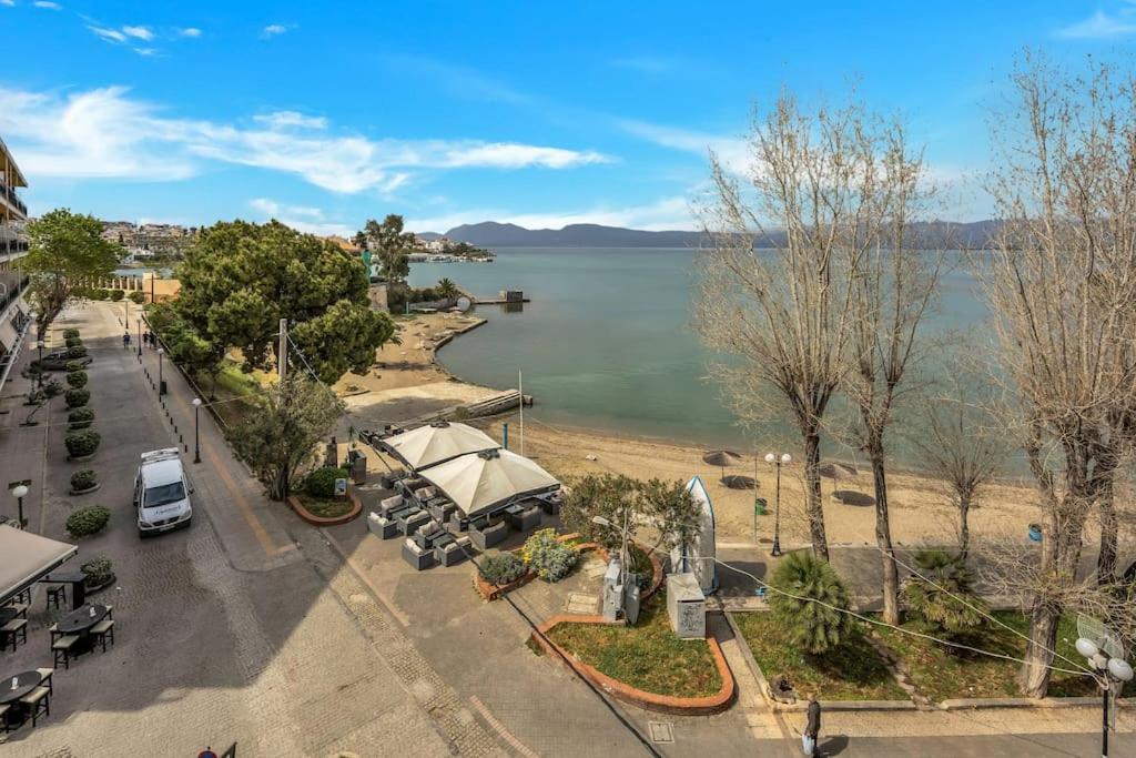 Bright Central Apartment With Splendid Sea View! Chalkida Exterior photo