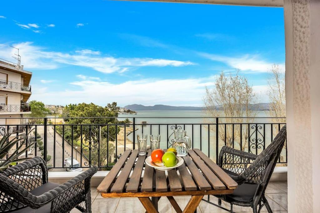 Bright Central Apartment With Splendid Sea View! Chalkida Exterior photo